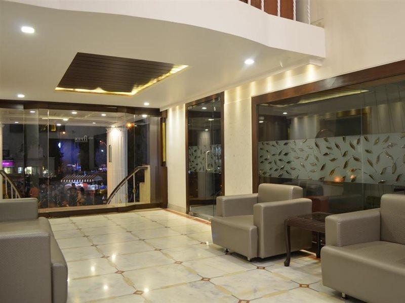 Hotel Apex International Vadodara Exterior foto