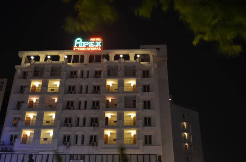 Hotel Apex International Vadodara Exterior foto